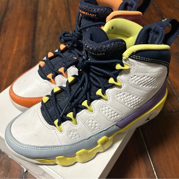 WMNS AIR JORDAN 9 RETRO - Picture 1 of 7